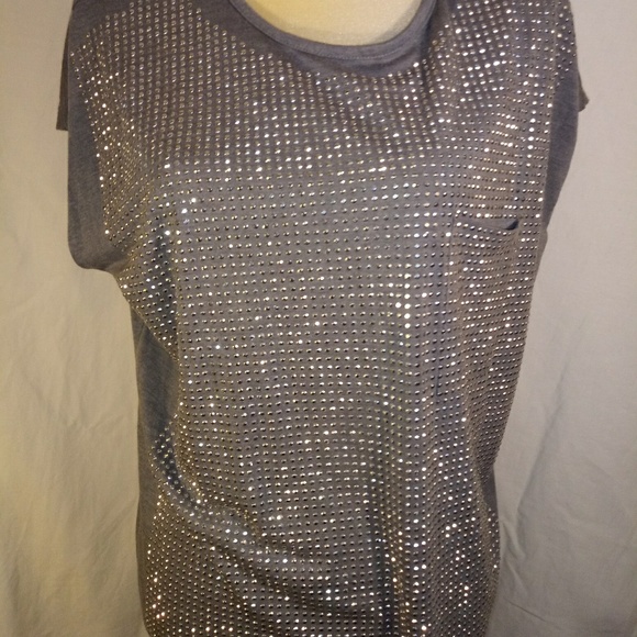 Forever 21 Tops - Forever 21 Blouse gray and plated (M)